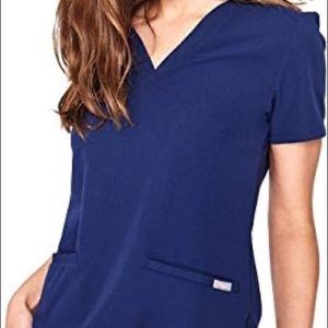 FIGS: Casma Three-Pocket Scrub Top Navy Blue